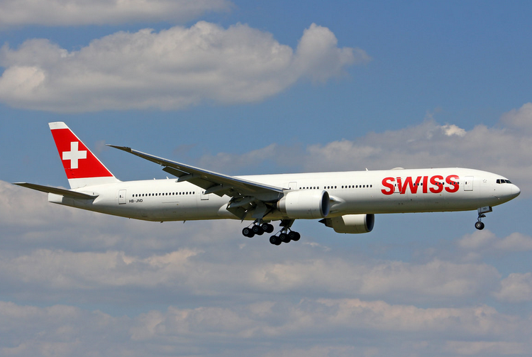 Swiss International Air Lines самолет